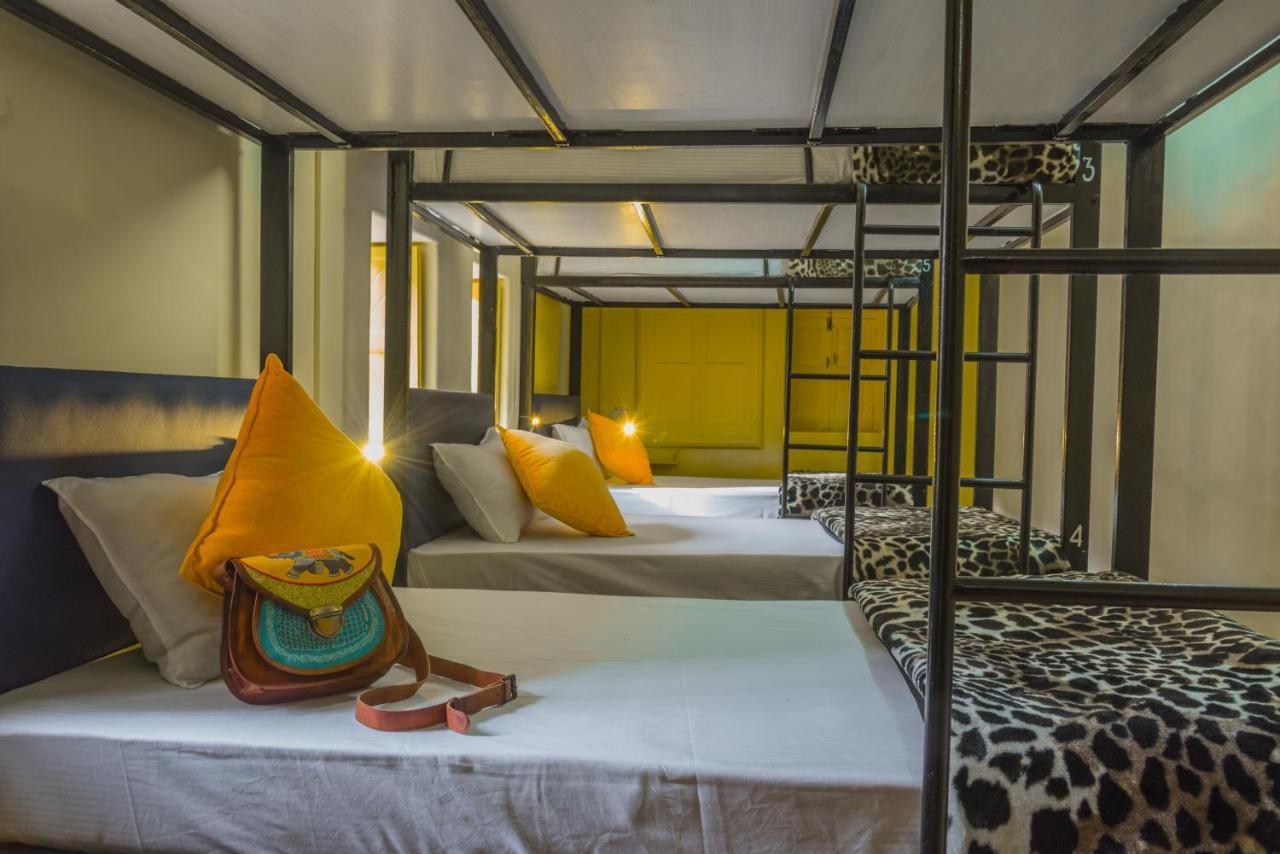 Zostel Jodhpur- Clock Tower Hostel Джодпур Екстериор снимка